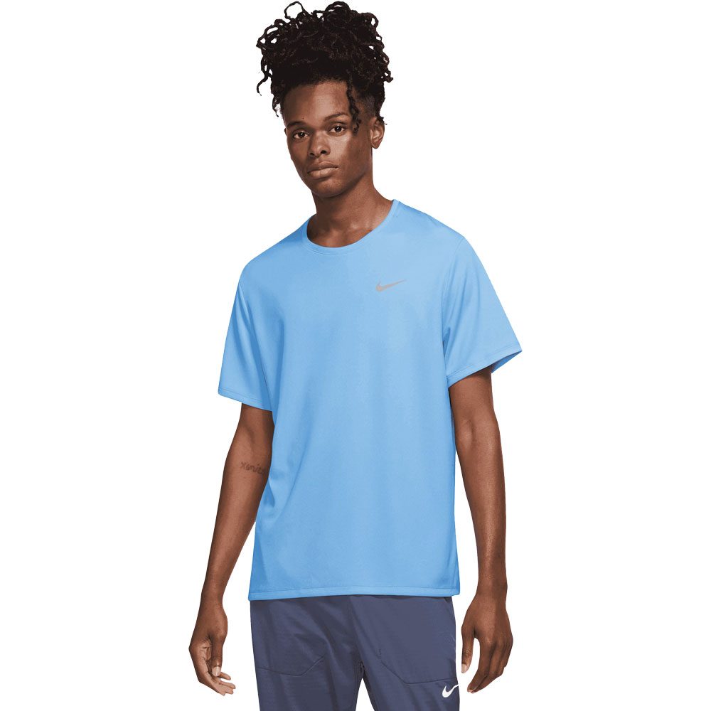 Nike Sportswear Standard Issue T Shirt Men photo blue at Sport