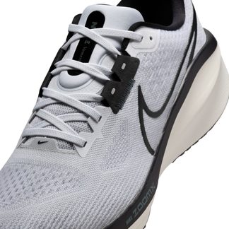 Vomero 17 Running Shoes Men white