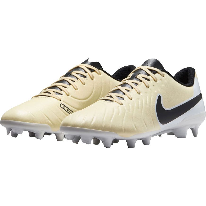 Nike football shoes sale hot sale