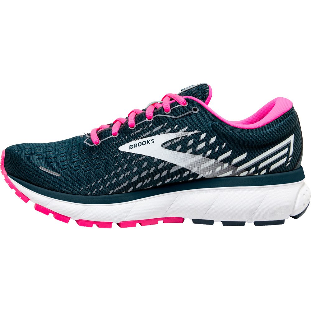 brooks pink shoes
